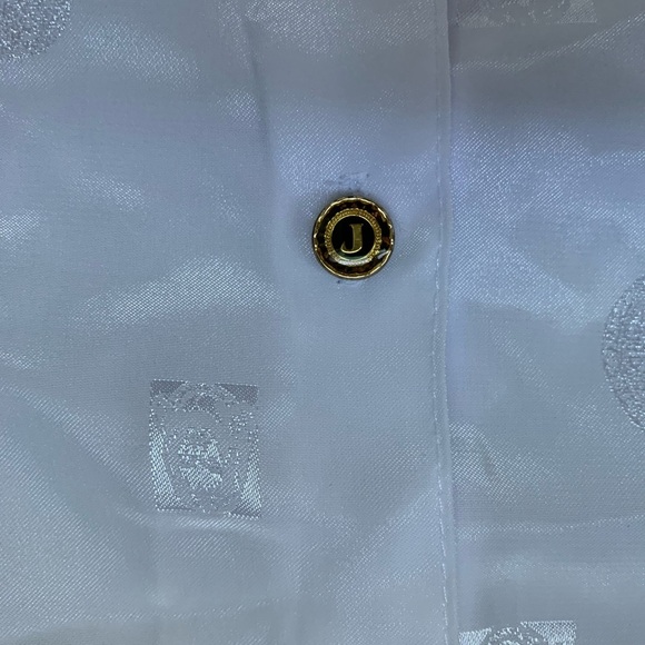 Shirt - Picture 4 of 6